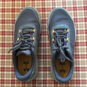 Under Armour sneakers. Women’s 9. Worn once.